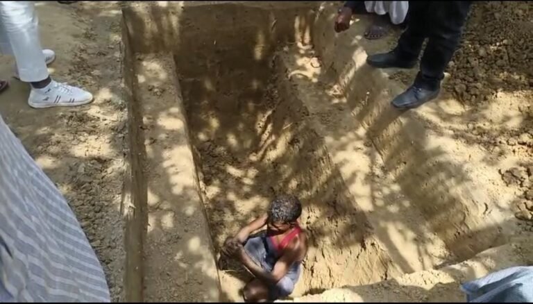 Mukhantar Ansari : मुख्तार अंसारी की कब्र हो रही तैयार एशियन न्यूज़ पर एक्सक्लूसिव.....