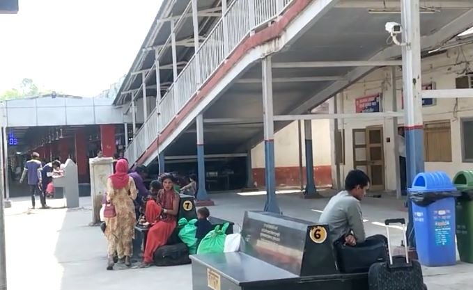 Haridwar Breaking News : किसान आंदोलन के चलते ट्रेनें रद्द...यात्री हलाकान