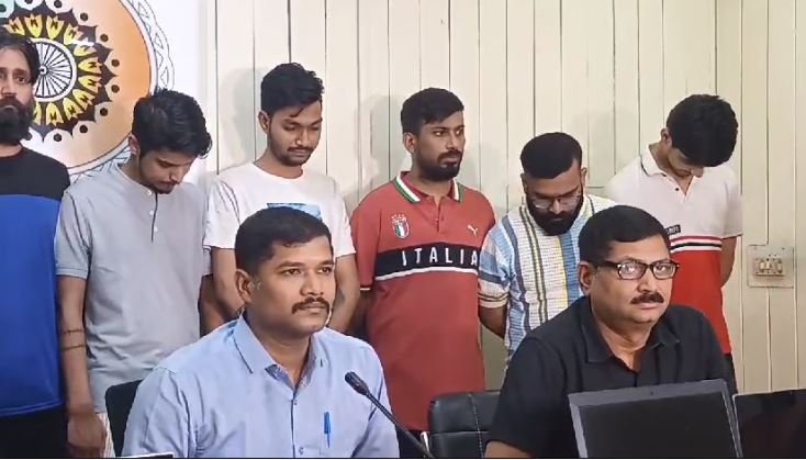 CG Online betting : ऑनलाइन सट्टा खिलाने वालो पर पुलिस की बड़ी कार्यवाही...
