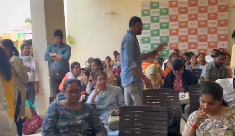 Raipur Chhattisgarh : छत्तीसगढ़ में B.Ed शिक्षकों पर मंडराता संकट....