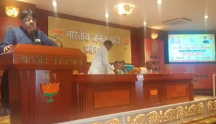 BJP Meeting : काउंटिंग के पहले बीजेपी की बैठक....