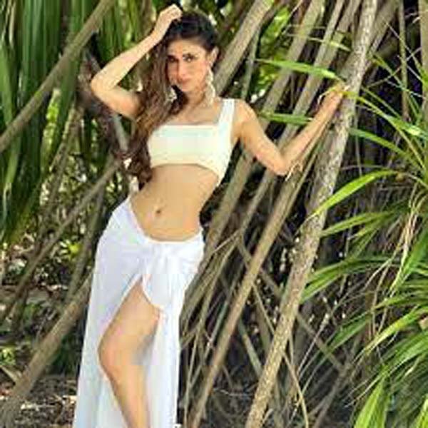 Actress Mouni Roy : नागिन से पहले किस हाल में थी मौनी क्या जानते हैं आप...एक्ट्रेस ने खुद किया खुलासा