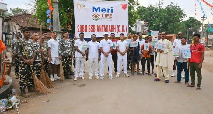 CG Antagarh News : 28वीं वाहिनी सशस्त्र सीमा बल अंतागढ़ में चलाया स्वच्छता अभियान...देखें वीडियो