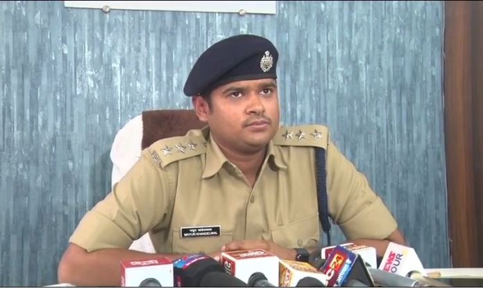 Rewa Crime News : मंत्री के ओएसडी से 2 करोड़ रुपए की डिमांड, महिला ने दी रेप केस में फंसाने की धमकी…पढ़े पूरी स्टोरी