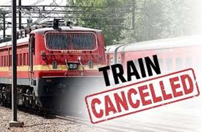 Train Cancel : यात्रियों को फिर बड़ा झटका.. छत्तीसगढ़ से होकर गुजरने वाली 16 ट्रेनें रद्द, 8 ट्रेनें डायवर्ट...देखें सूचि