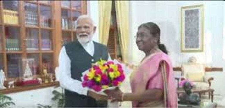 PM Modi Meets President Murmu