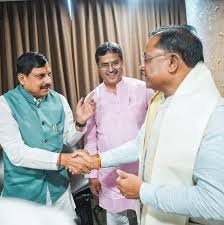 Odisha Oath Ceremony : ओडिशा की नई सरकार के शपथ ग्रहण समारोह में शामिल हुए सीएम साय 2 591