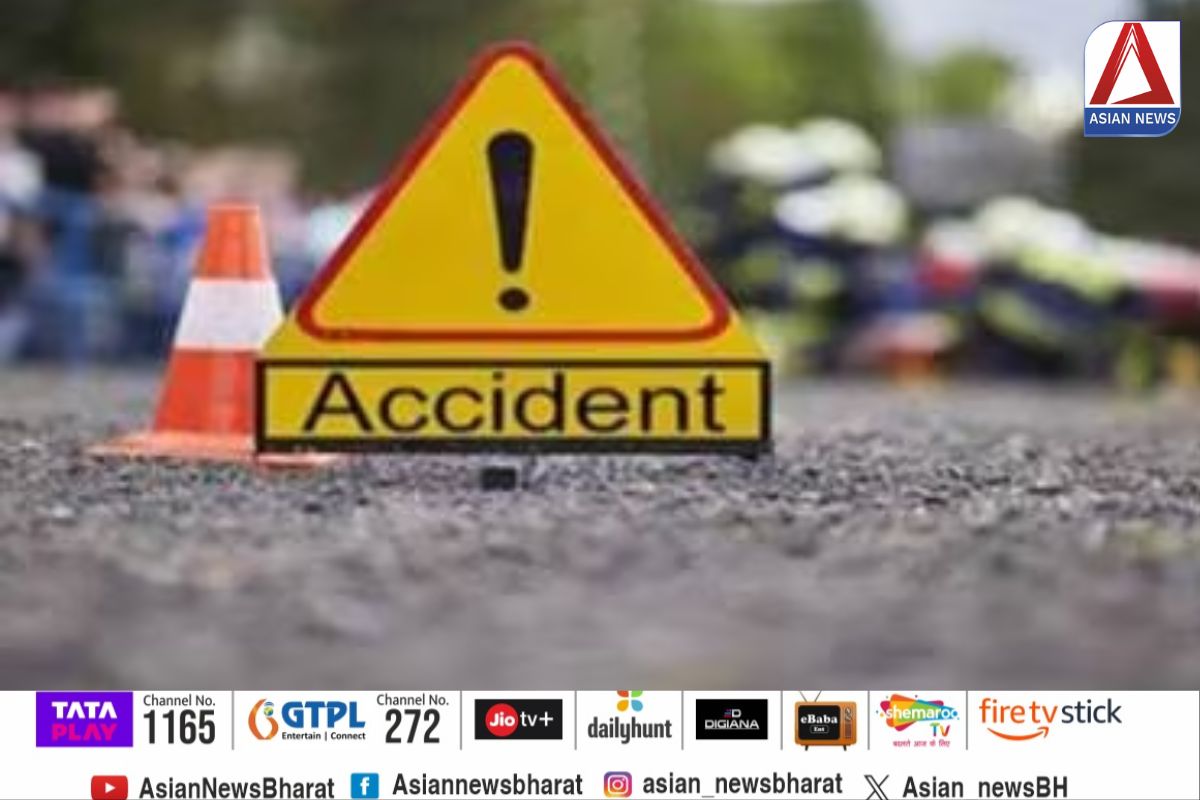 Mahoba Accident News : तेज रफ्तार ट्रक ने मजदूरों से भरे ई-रिक्शा को मारी जोरदार टक्कर 2 की मौत, 4 घायल