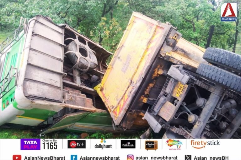 Korba Accident News : 20 फिट नीचे खाई में जा गिरा यात्रियों से भरी बस