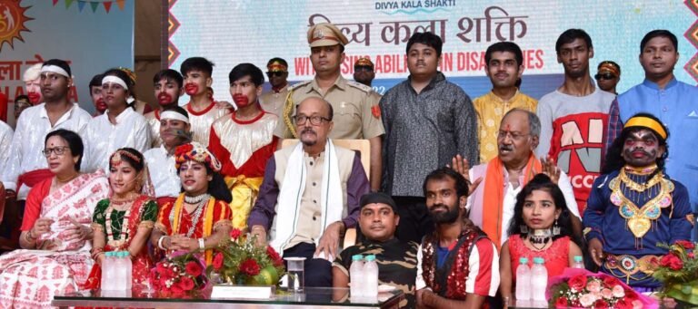 दिव्यांगजन समाज पर बोझ नहीं हैं : राज्यपाल रमेन डेका