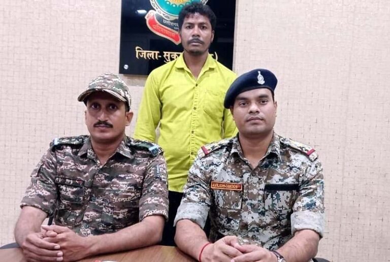 Sukma Breaking : 1 इनामी सहित 2 नक्सलियों ने किया आत्मसर्मपण....
