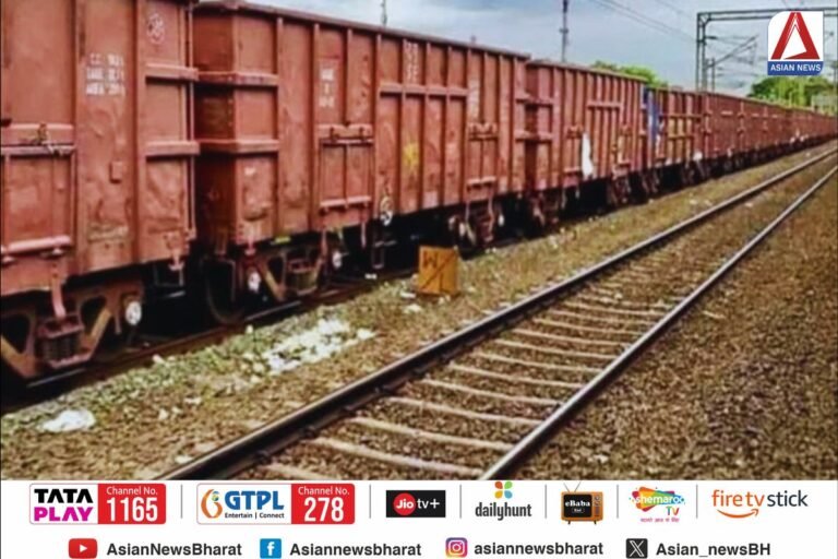 Kasangaj News : मालगाड़ी ट्रेन की चपेट में आया रेलवे कर्मचारी मौके पर मौत