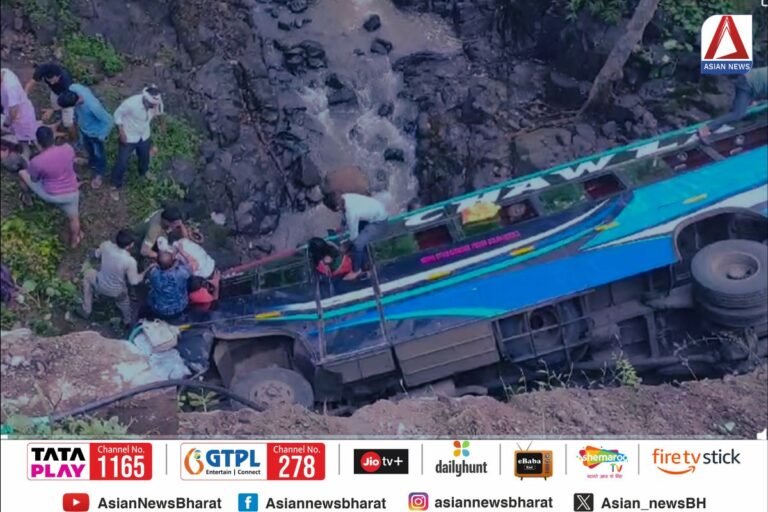 Amravati Bus Accident : यात्री बस खाई में गिरी-5 की मौत, 50 से अधिक यात्री घायल
