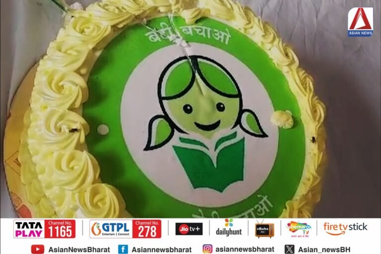Deoria News : बेटियों के सम्मान के लिए मनाया गया कन्या जन्मोत्सव, इंटर कॉलेज की छात्रा को बनाया गया एक दिन का जिलाधिकारी