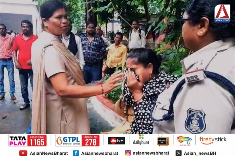 Bilaspur Breaking : पेट्रोल और माचिस लेकर कलेक्ट्रेट पहुंची महिला...देखें वीडियो