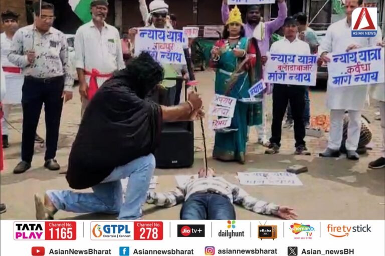 Raipur Breaking : जयस्तंभ चौक में बढ़ते अपराध को लेकर किया जा रहा नुक्कड़ नाटक...देखें वीडियो