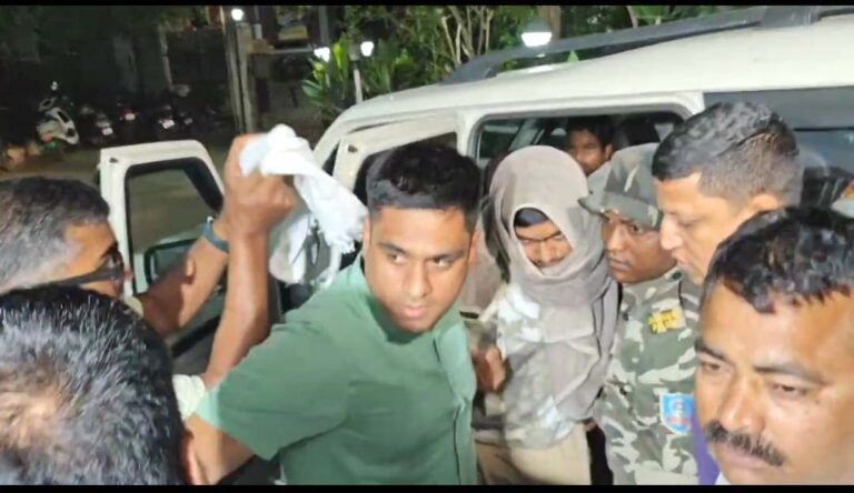 Gangster Aman Sahu : गैंगस्टर अमन साहू को आधी रात लाया गया रायपुर....