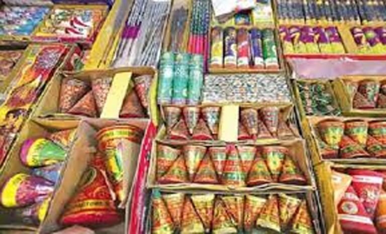 MP Bhopal Breaking : 1 हजार से ज्यादा पटाखा दुकानें, सुरक्षा इंतजाम नहीं मिले तो रद्द होगा लाइसेंस....प्रशासन सख्त