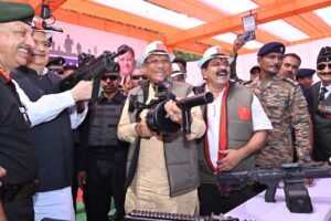 सशस्त्र सैन्य समारोह : भारतीय सेना की ताकत, जवानों का शौर्य हमें रोमांच के साथ गौरवान्वित करता हैं : मुख्यमंत्री विष्णुदेव साय 3 46