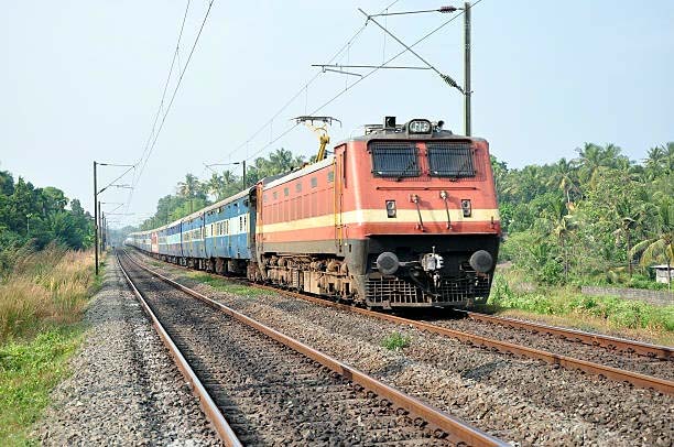 Festival Special Train : “दुर्गा पूजा, छठ पूजा के लिए स्पेशल ट्रेनों की होगी सुविधा....