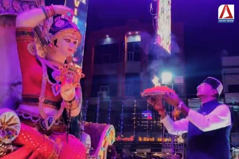 Shardiya Navratri 2024 : माता रानी के भव्य स्वागत में शामिल हुए मंत्री सारंग, लाइटिंग डीजे डमरू वादक बने आकर्षण का केंद्र...देखें वीडियो