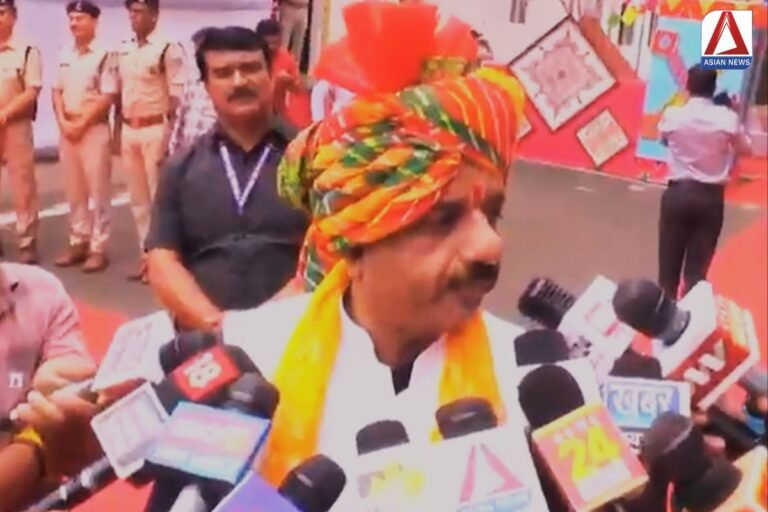 Bhopal Breaking : विधि-विधान से सम्पन्न हुआ पुलिस लाईन में शस्त्र पूजन कार्यक्रम...