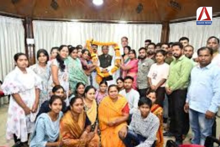 Chhattisgarh News : दिवंगत शिक्षाकर्मियों के परिजनों को अनुकंपा नियुक्ति, सरकार ने निभाया अपना वादा....