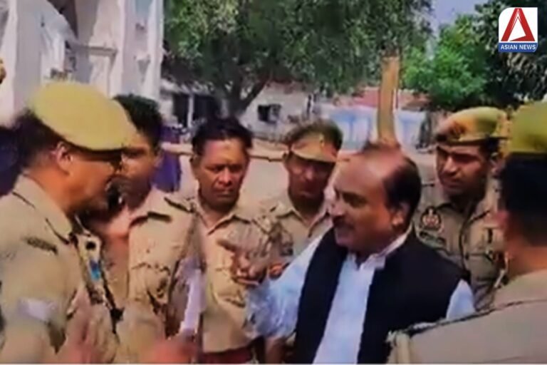 Prayagraj News : सपा प्रत्याशी मोहम्मद मुजतबा सिद्दीकी के नामांकन में बड़ा हंगामा...वीडियो वायरल