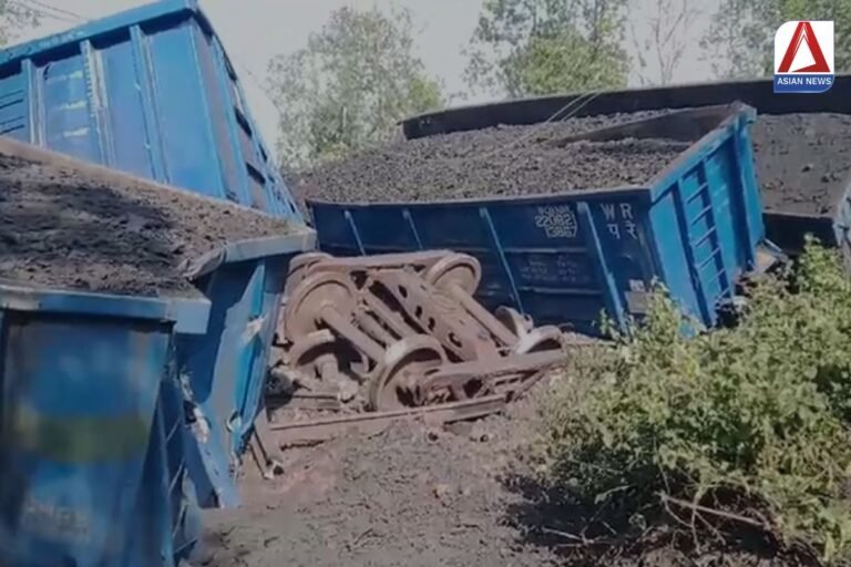 CG Train Accident भनवारटंक रेल हादसे का यातायात पर असर, 4 ट्रेनों को किया गया रद्द, 2 ट्रेनें शॉर्ट टर्मिनेट...देखें लिस्ट