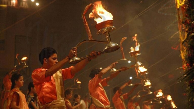 Dev Deepawali 2024 : विश्वप्रसिद्ध गंगा आरती की अलौकिक छटा, पहली बार किया जाएगा लाइव स्ट्रीम...