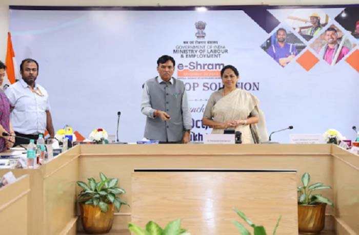 E Shram One Stop Solution केंद्र सरकार ने की है ई श्रम वन स्टॉप सॉल्यूशन की शुरुआत....