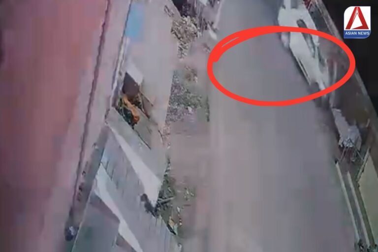 Raipur Breaking तेज रफ्तार का कहर जारी, कार ने बिजली के खंभे में मारी टक्कर...वीडियो वायरल