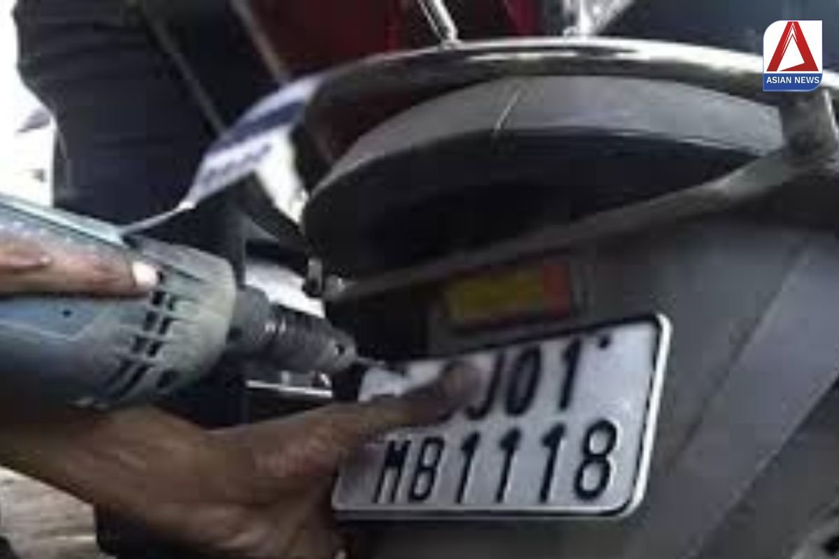 Raipur Breaking : प्रदेश में अब सभी गाड़ियों में हाई सिक्योरिटी नंबर प्लेट लगाना अनिवार्य