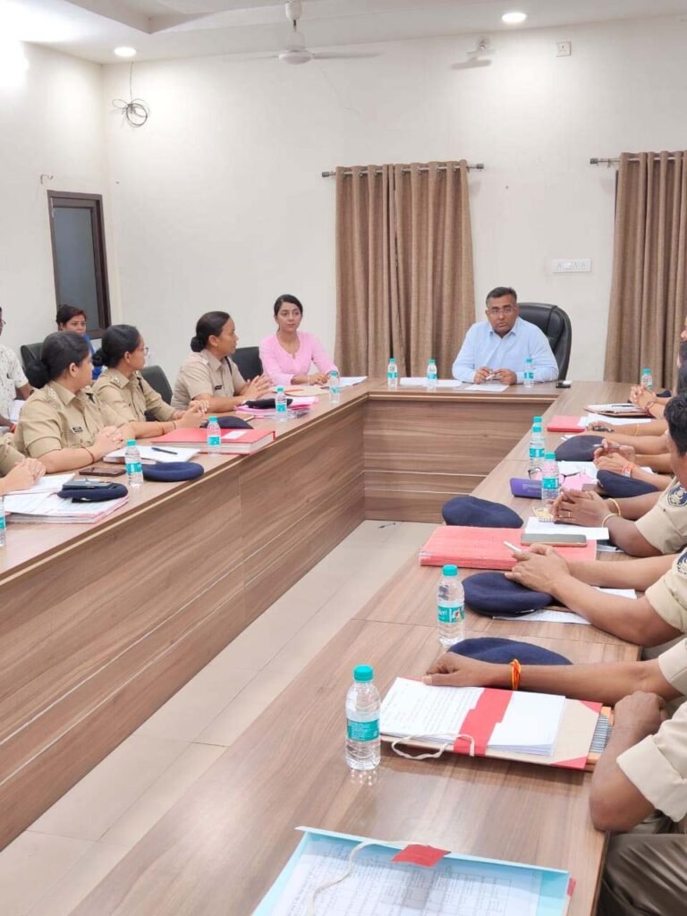 Raipur Breaking : बढ़ते अपराध को लेकर रायपुर IG एक्शन मोड में....