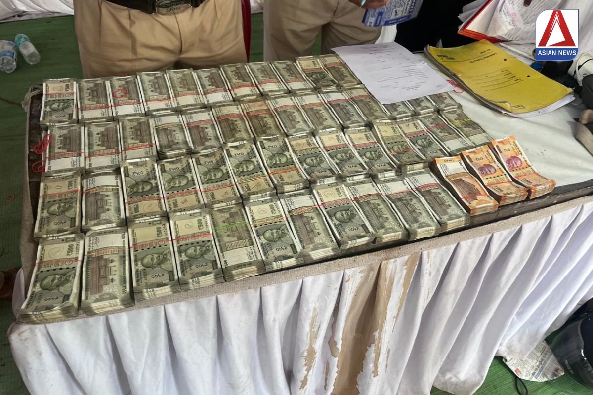 Raipur Breaking रायपुर पुलिस को मिला 27 लाख 10 हजार रुपए कैश