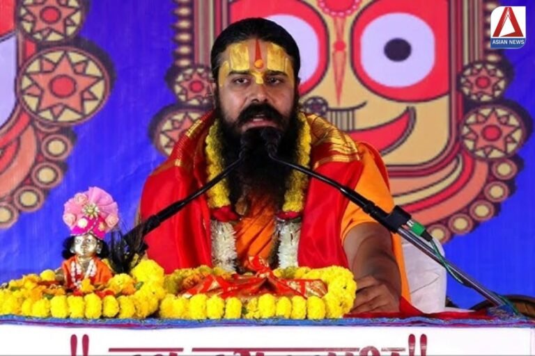 Rajeev Lochan Maharaj controversy सुर्खियों में राजीव लोचन महराज, बयान पर घमासान.....