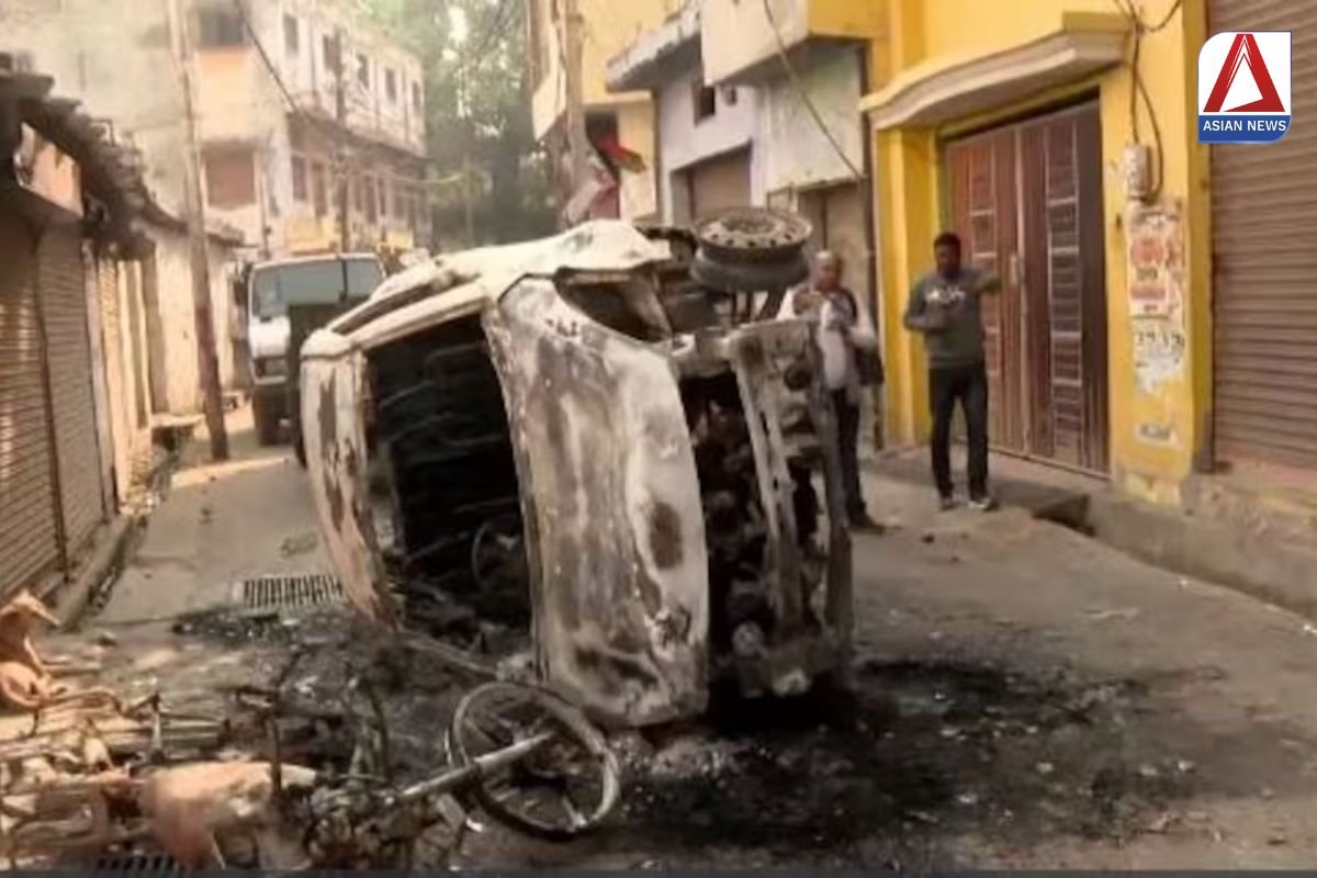 Sambhal Violence Update संभल में हिंसा का तांडव पत्थरबाजी और मौतों से दहला शहर