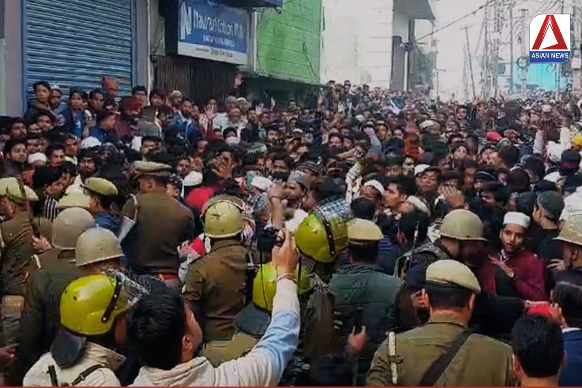 Sambhal Violence Update हिंसा में 4 की मौत, अब तक 800 लोगों पर मुकदमा दर्ज...