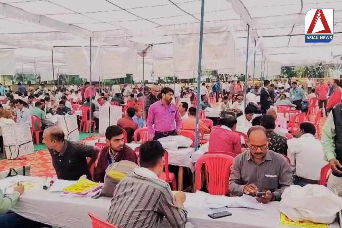 Vijaypur Assembly By-Election पोलिंग पार्टियां मतदान के लिए रवाना, सुरक्षा व्यवस्था के पुख्ता इंतजाम