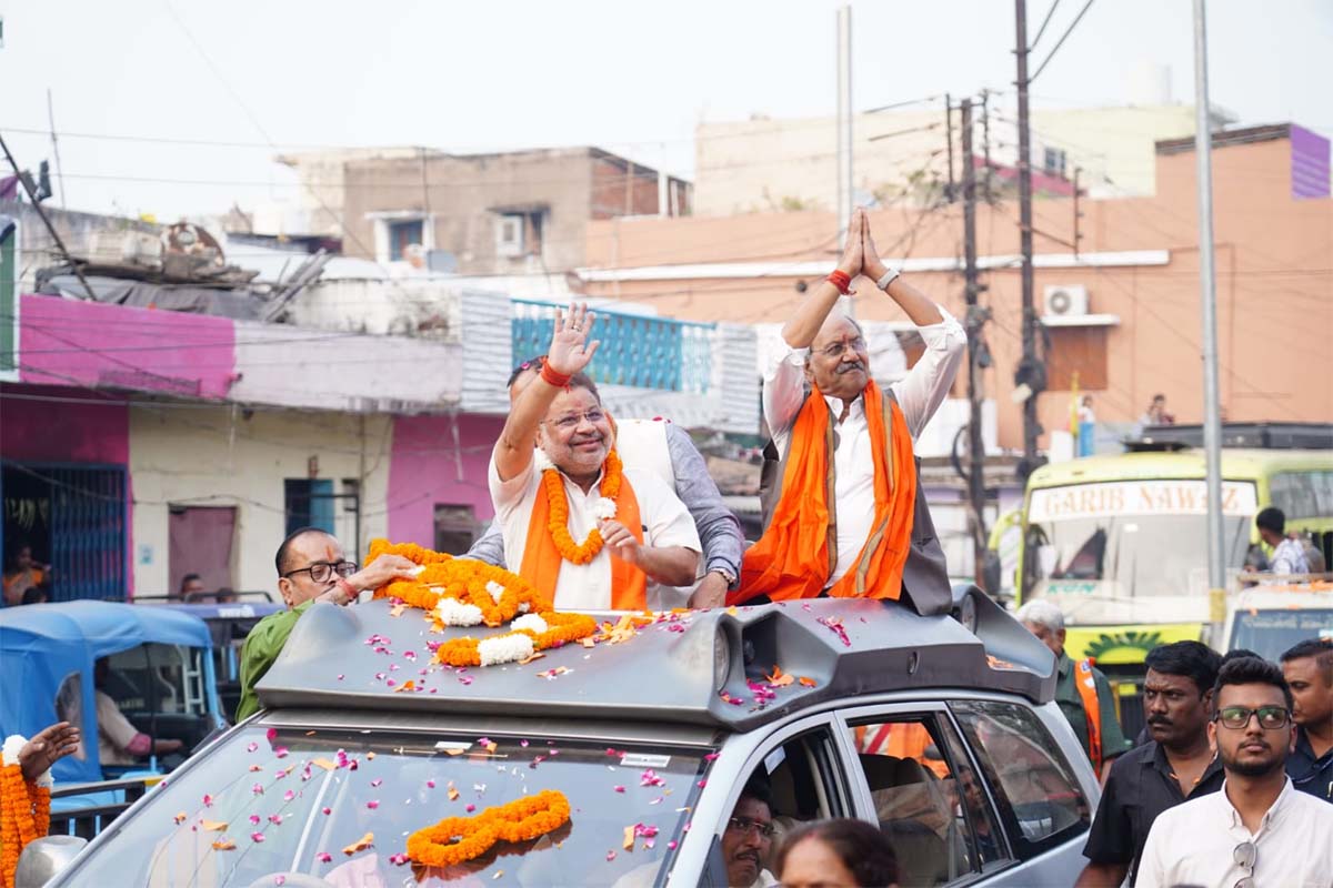 दक्षिण विधानसभा उप चुनाव सांसद बृजमोहन ने सुनील सोनी के पक्ष में किया विशाल रोड शो