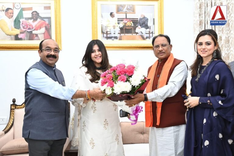 फिल्म प्रोडयूसर एकता कपूर, अभिनेत्री रिद्धि डोगरा ने की सीएम साय और उनकी पत्नी से मुलाकात...