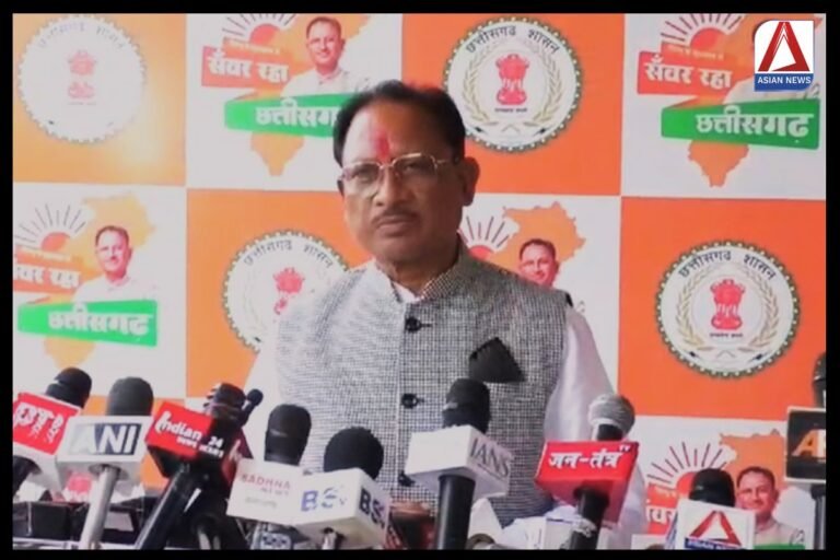 बस्तर दौरे से सीएम विष्णु देव साय पहुंचे रायपुर...