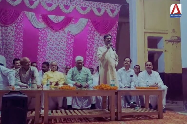 बीजेपी के पूर्व विधायक विक्रम सैनी की वोटरों से मतदान के दौरान अनोखी मांग....