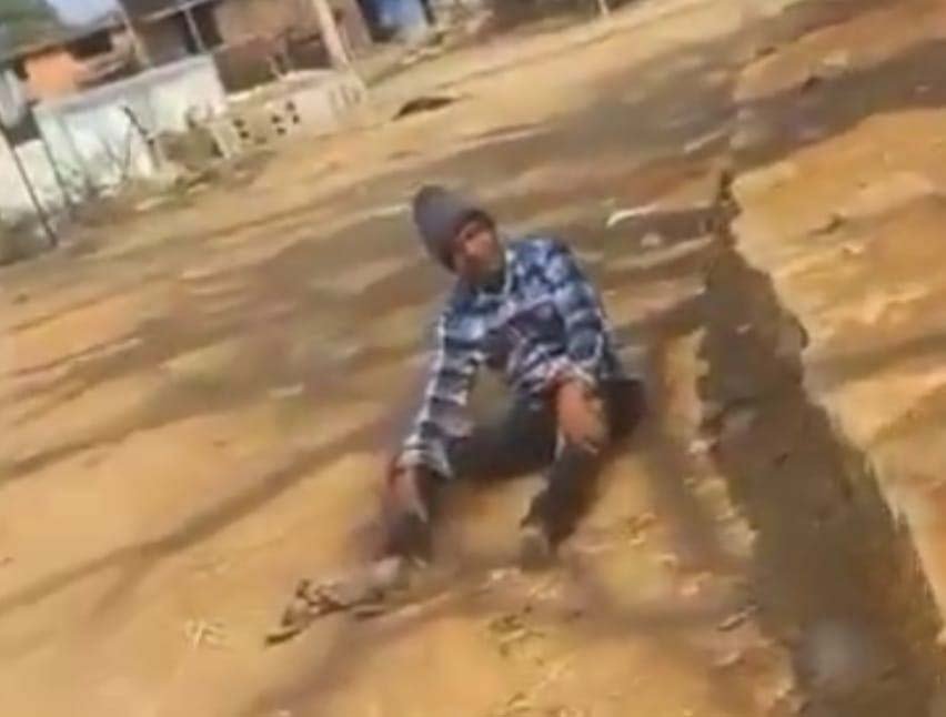 Bilaspur Viral News : नशे में धुत्त होकर स्कूल पहुंचा शिक्षक, वीडियो वायरल