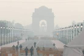 दिल्ली में बढ़ी ठंड : तापमान में गिरावट, शीतलहर का असर जारी