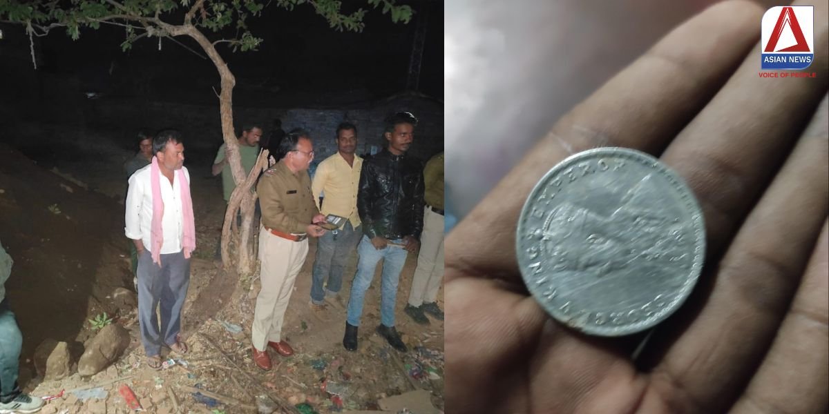 Damoh News जैन मंदिर के निर्माण कार्य में जमीन से निकले चांदी के सिक्के....देखने उमड़ी लोगो की भारी भीड़.....