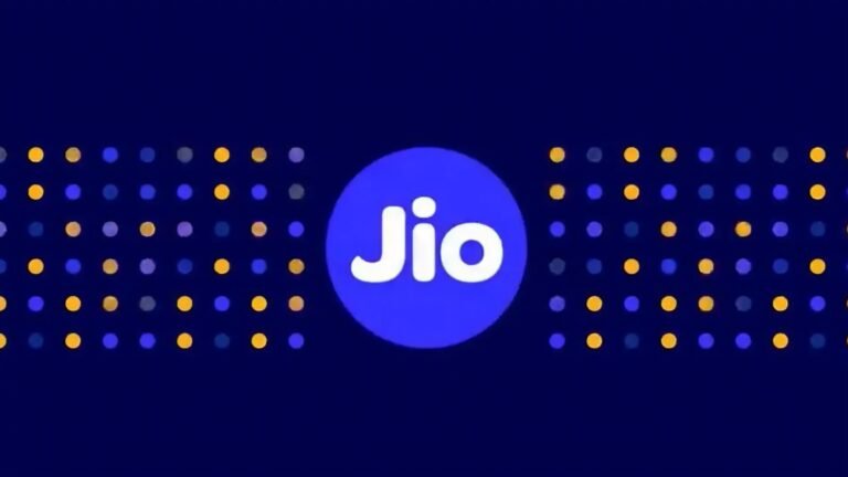 Jio User को तोहफा, 1 जनवरी को करें रिचार्ज, 365 दिन की मिलेगी वैलिडिटी....