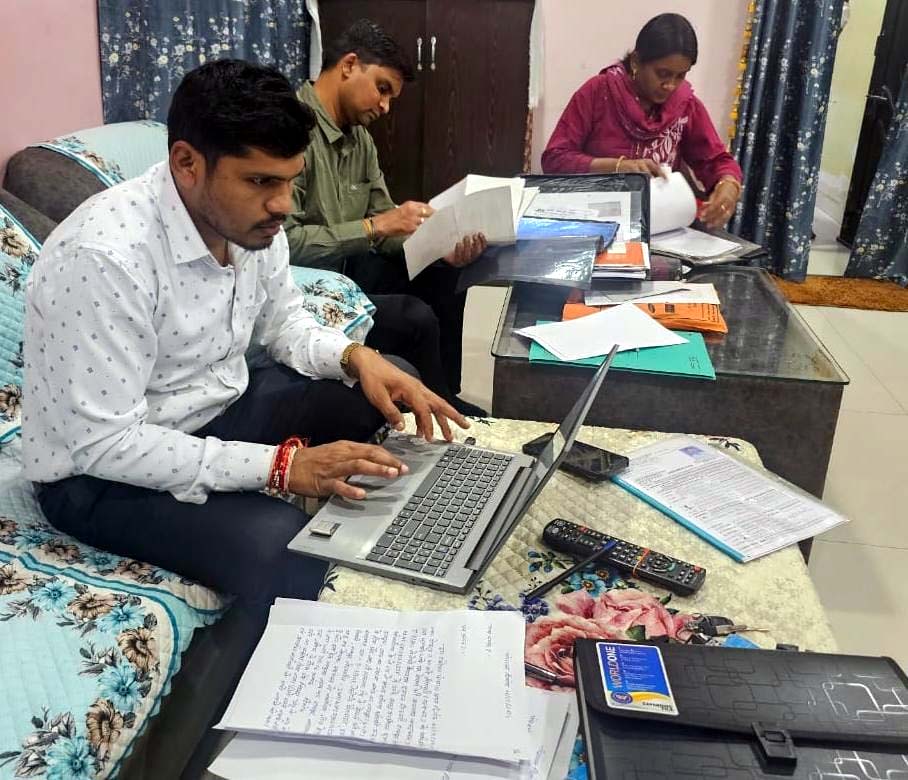 Raipur GST Raid Update : छापे के दौरान व्यवसायियों ने दी जीएसटी कर्मचारियों को धमकी Raipur GST Raid Update : छापे के दौरान व्यवसायियों ने दी जीएसटी कर्मचारियों को धमकी