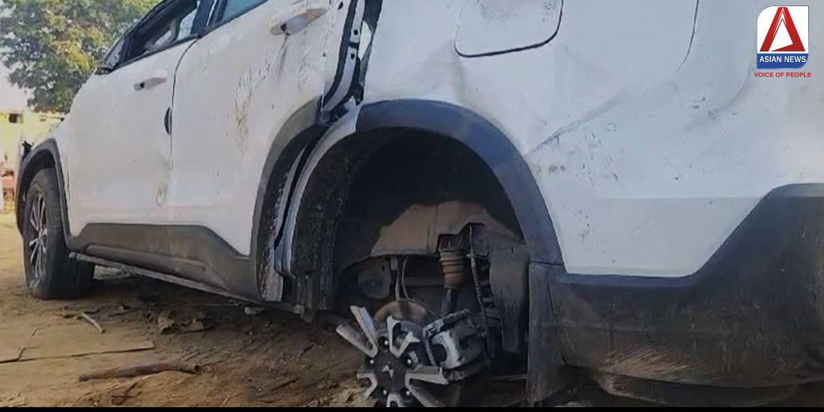 Surajpur Road Accident : स्कॉर्पियो पलटने से दर्दनाक हादसा, 3 की मौत, दो घायल