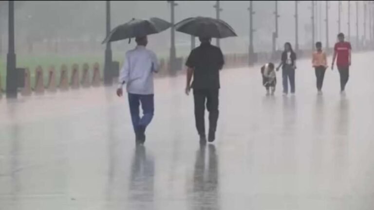 Weather In India : देशभर में बारिश, बर्फबारी और शीत लहर का अलर्ट….
